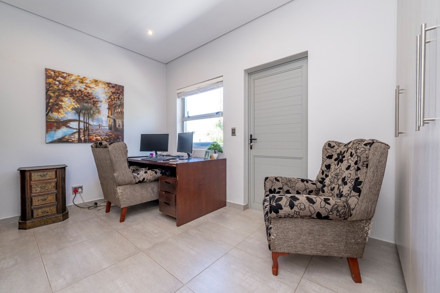 3 Bedroom Property for Sale in Langeberg Heights Western Cape